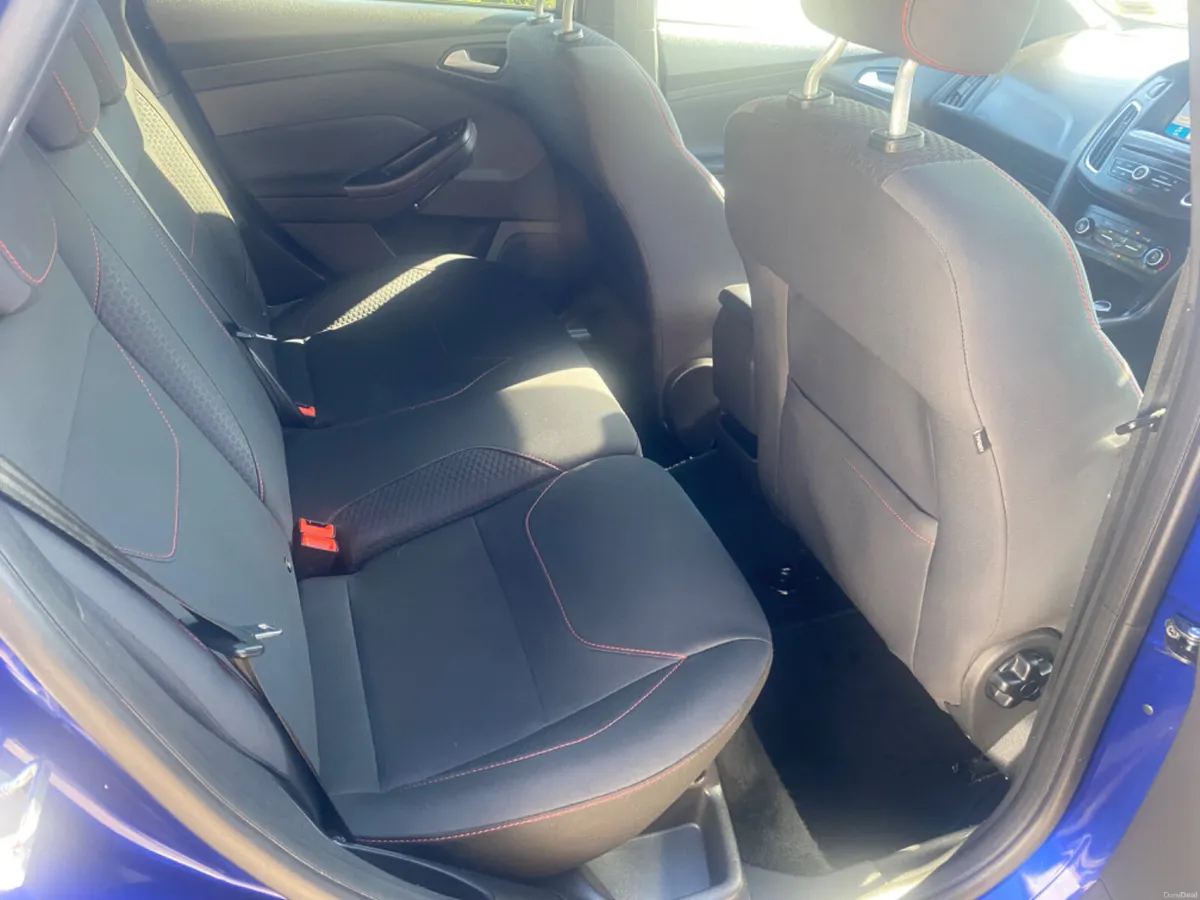 Ford Focus 2017 / ST LINE Diesel - Image 4