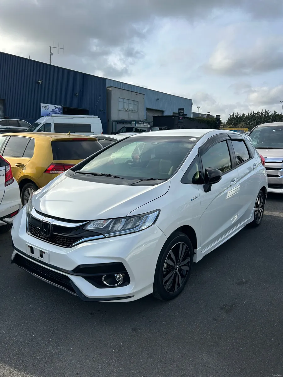 Honda Fit S Sensing - Image 4