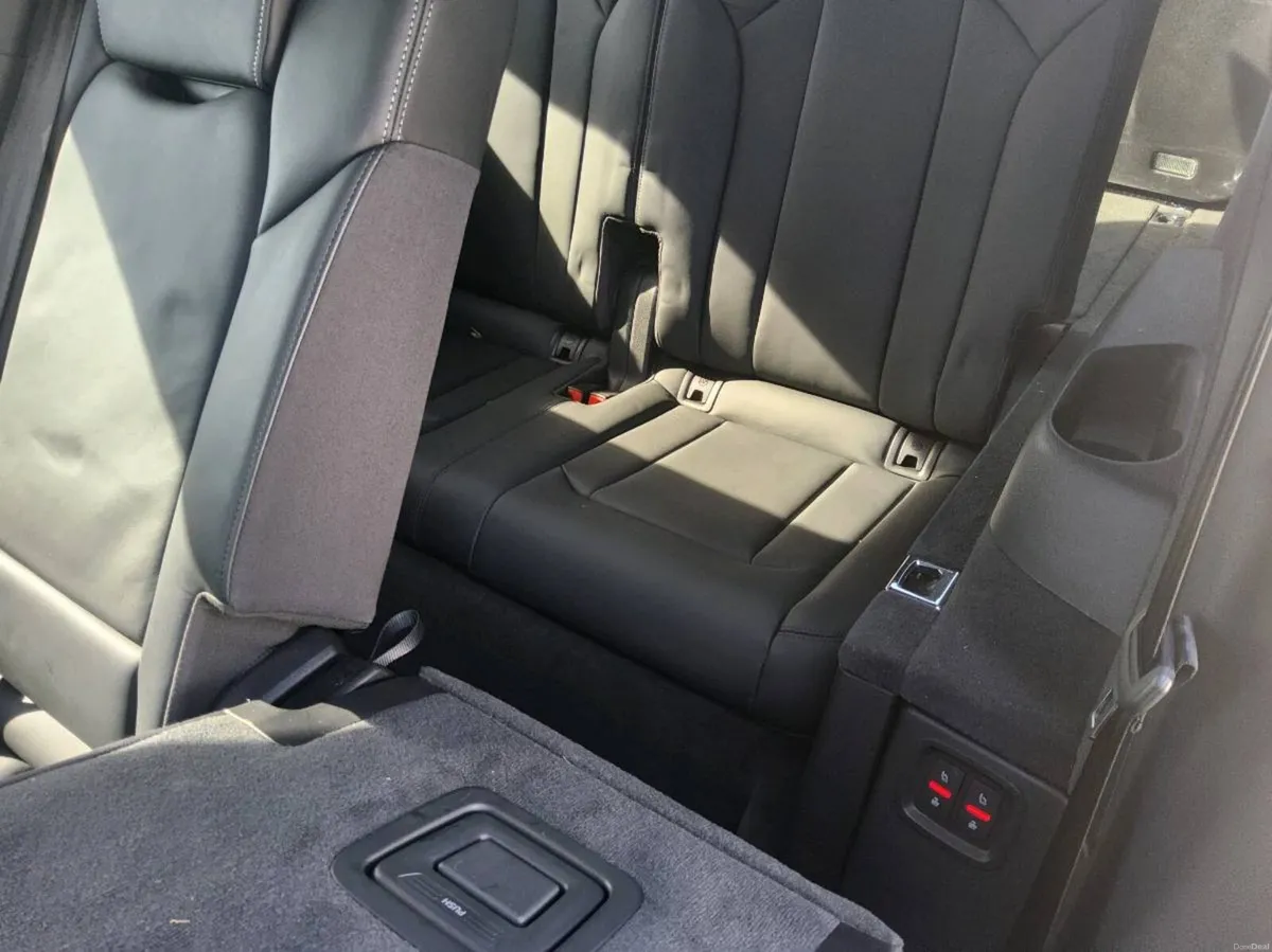 Audi Q7 S line - Image 4