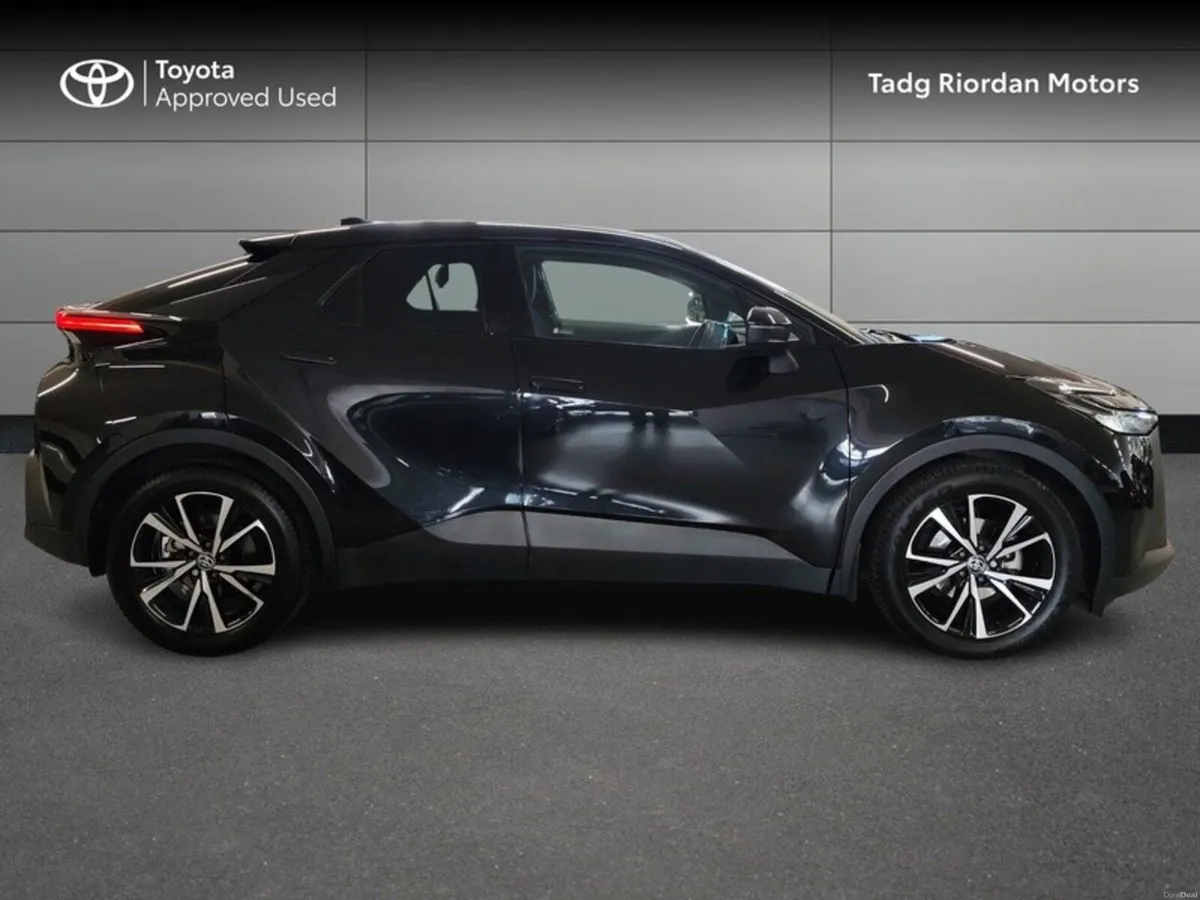 Toyota C-HR HYBRID SPORT - Image 3