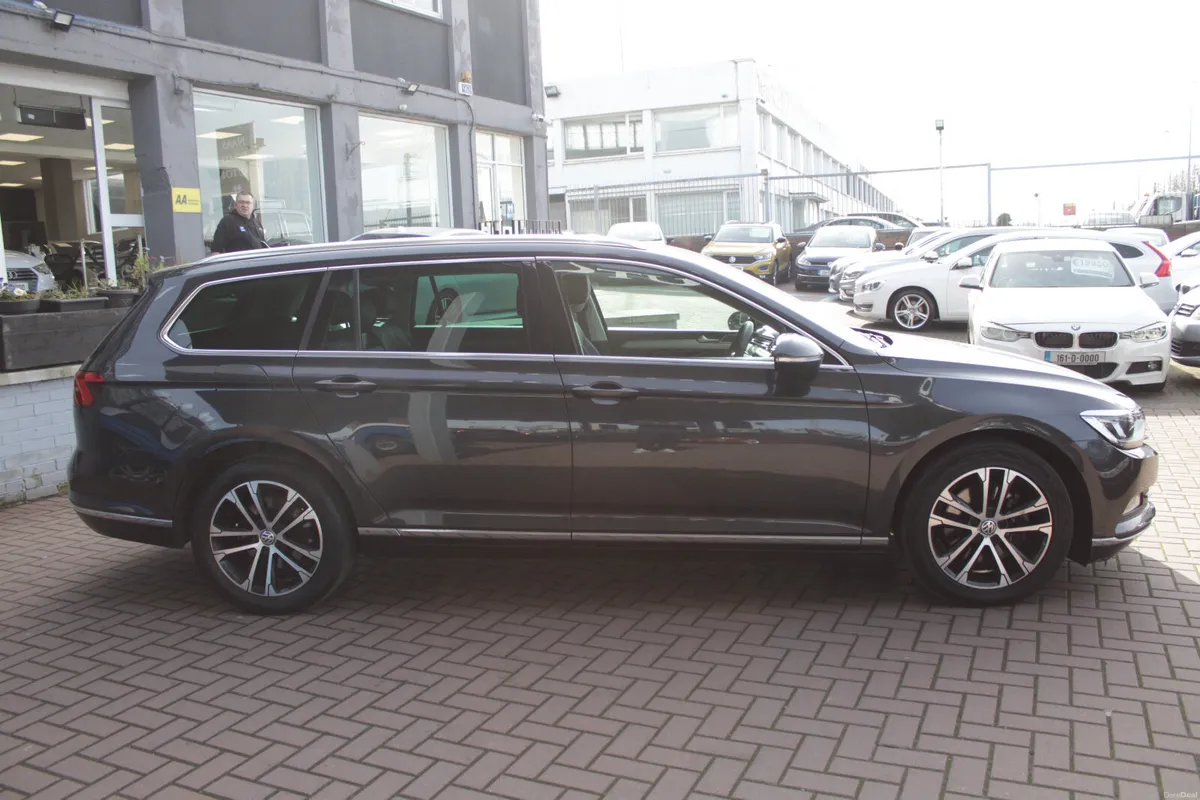 VOLKSWAGEN PASSAT 2018 2.0 TDI DSG 150HP HIGHLINE - Image 3