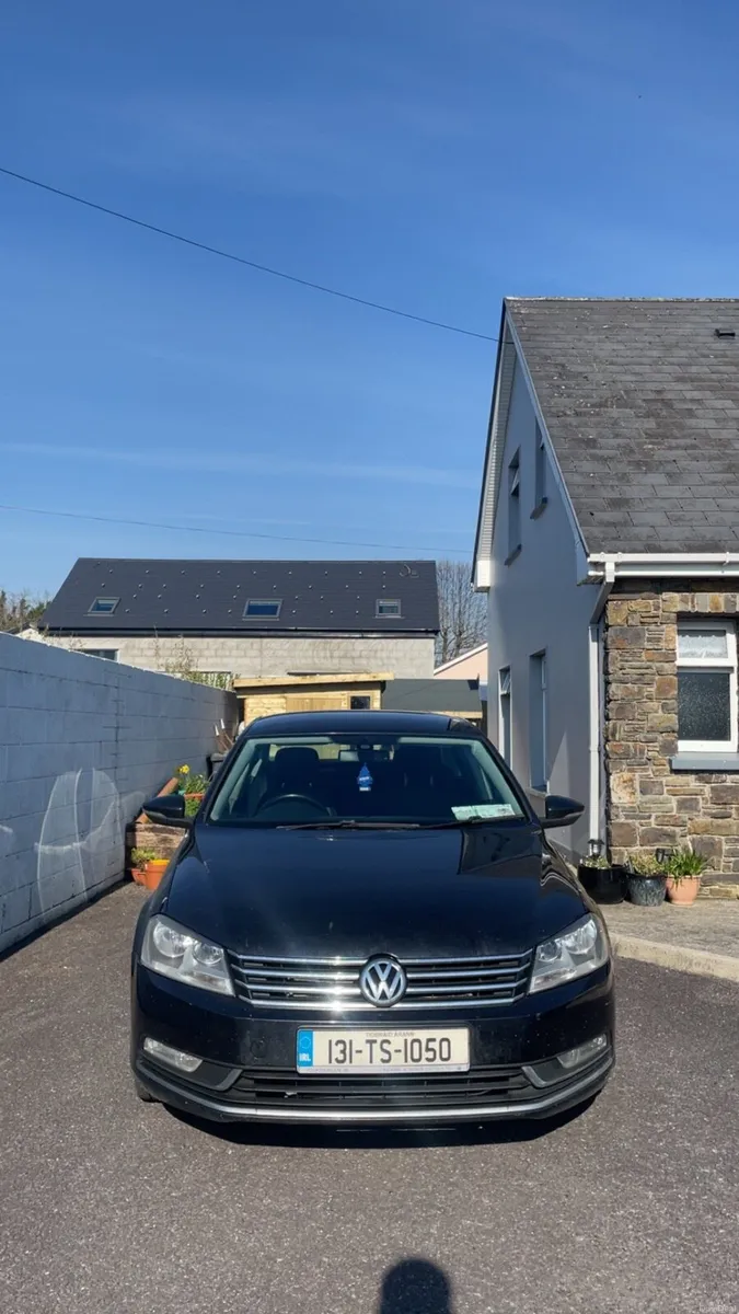 Volkswagen Passat - Image 2