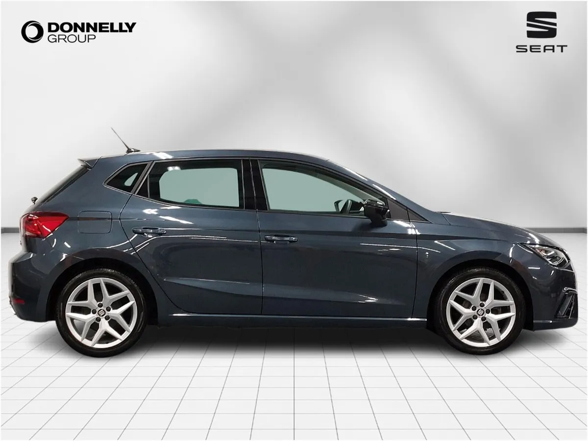 SEAT Ibiza Hatchback FR - Image 4