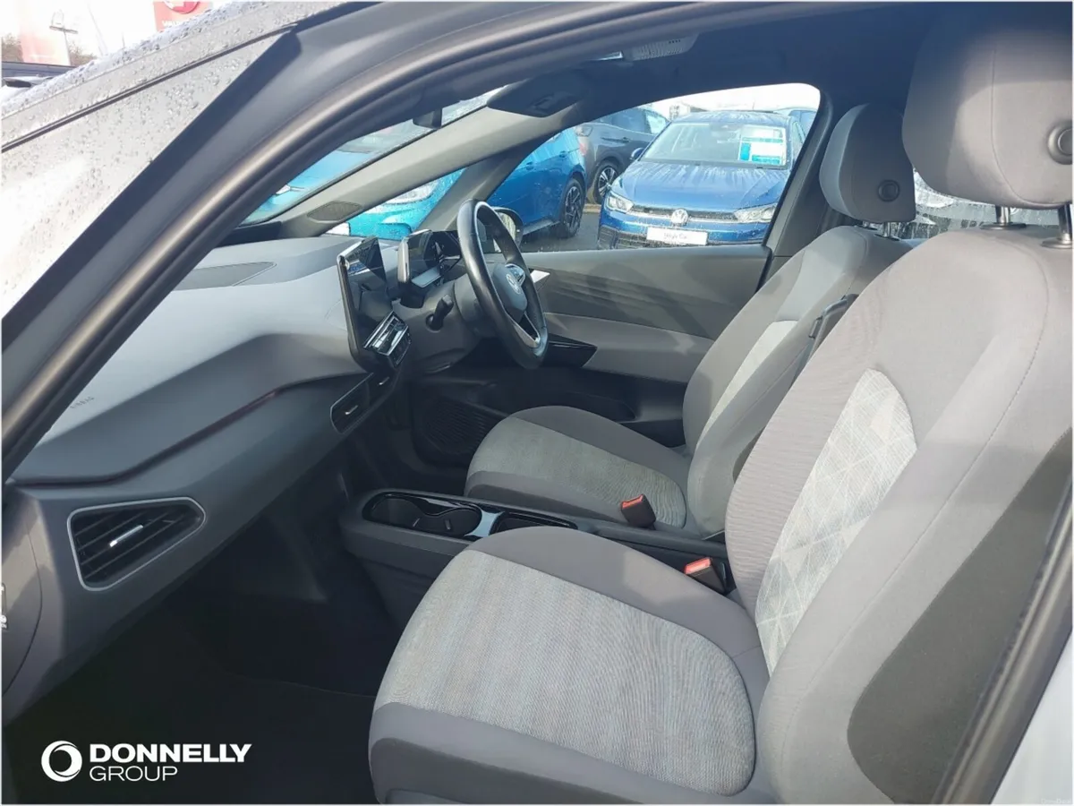 Volkswagen Id.3 Hatchback Life Pro - Image 2