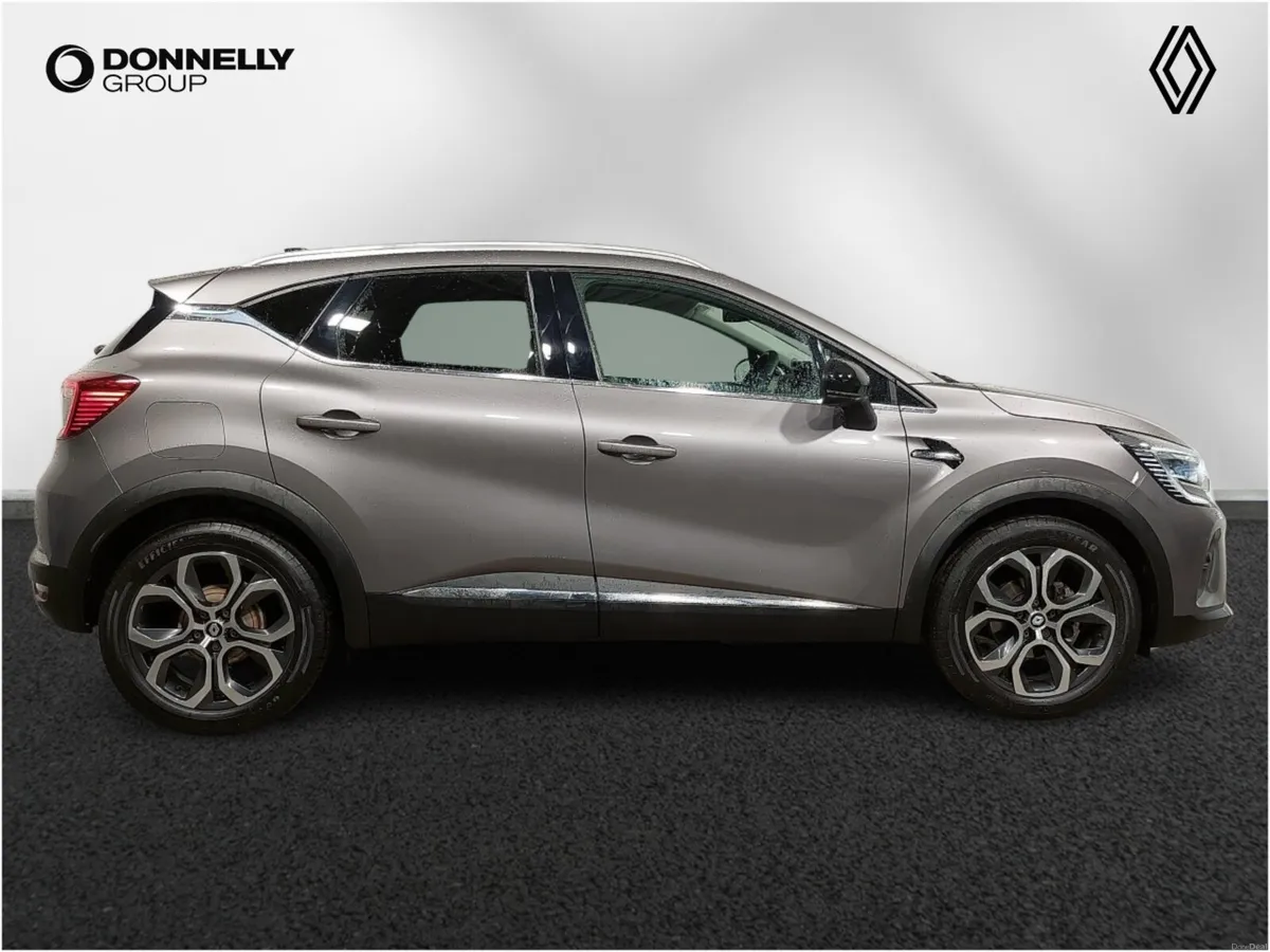 Renault Captur Hatchback Techno - Image 3