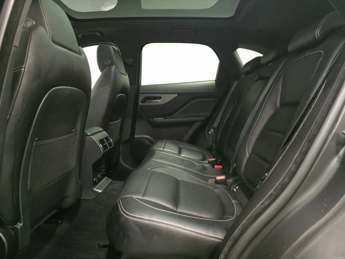 Jaguar F-pace F-Pace Estate Special Editions Chequ - Image 4