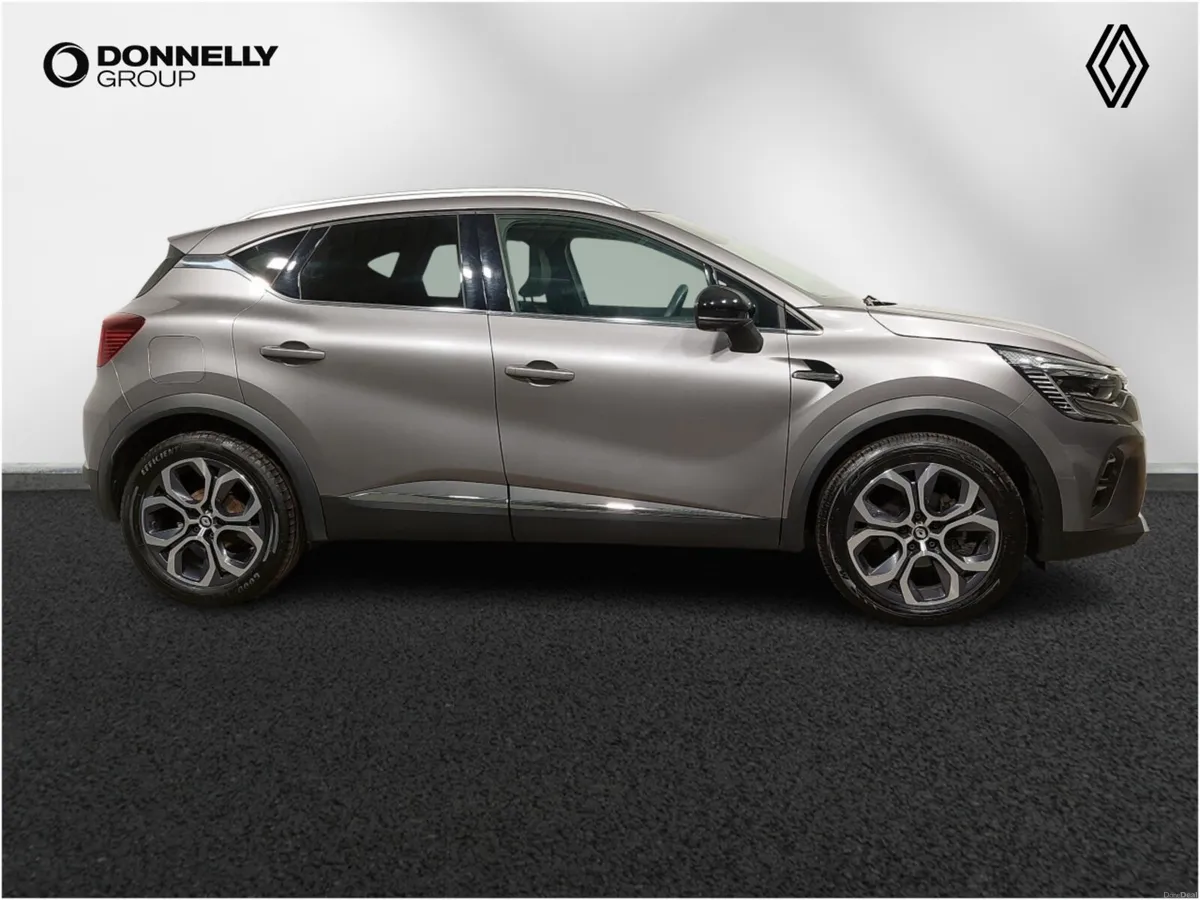 Renault Captur Hatchback Techno - Image 3