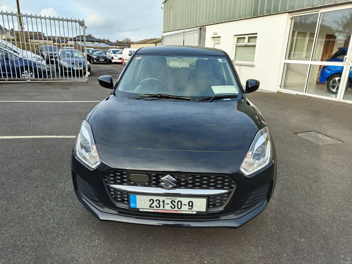 Suzuki Swift 1.2 Mild Hybrid MT - Image 3