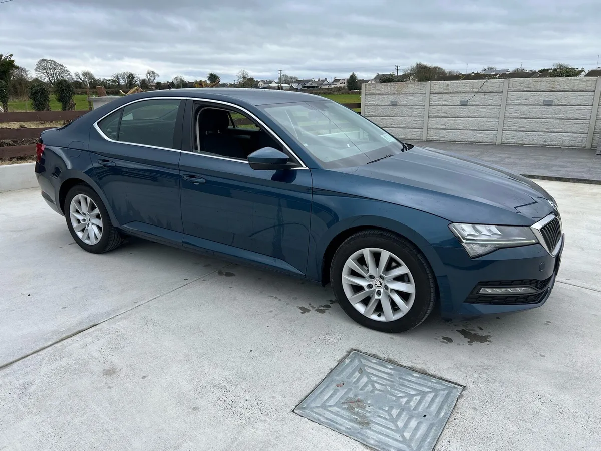 Skoda Superb - Image 1