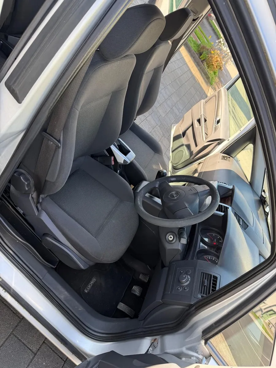 Opel Zafira 2011 - Image 4