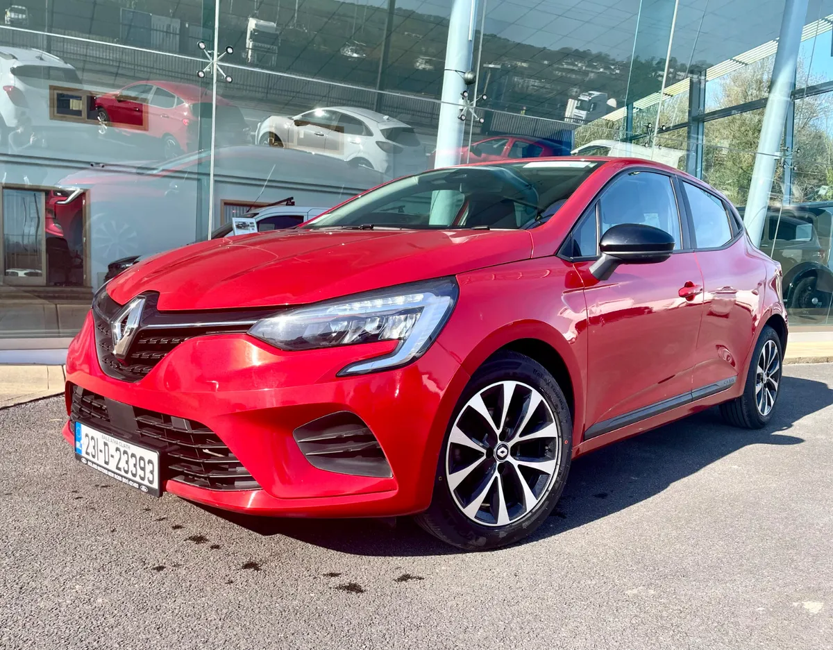 Renault Clio 1.0 Petrol - Image 1