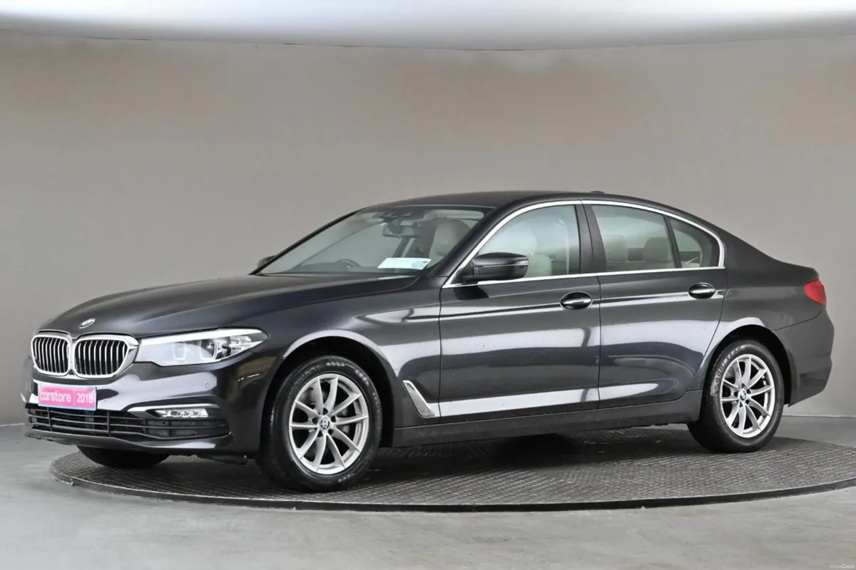 BMW 5-Series 520I SE JA12 **BEIGE LEATHER** - Image 4