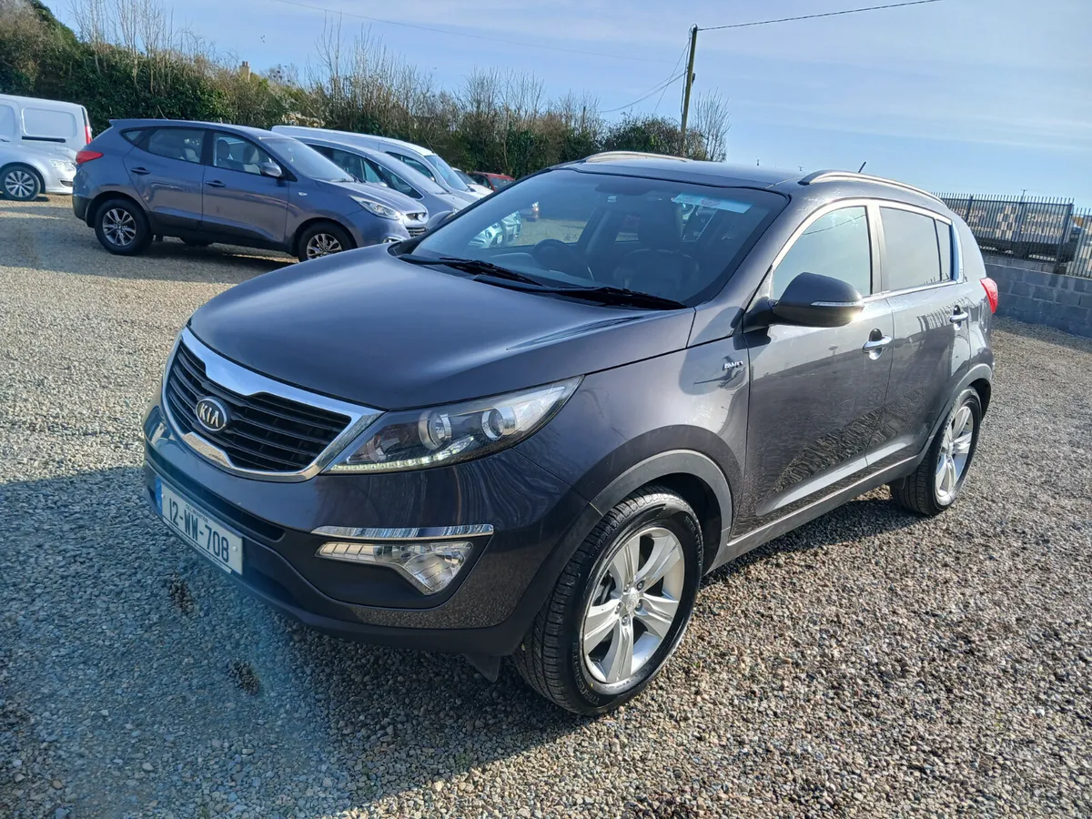 Rare 4x4 Kia Sportage 2012 AWD - Image 1