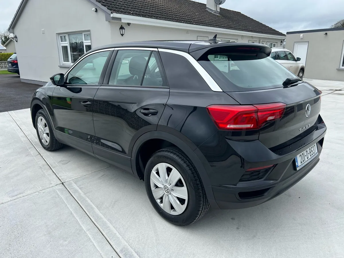Volkswagen T-Roc - Image 4
