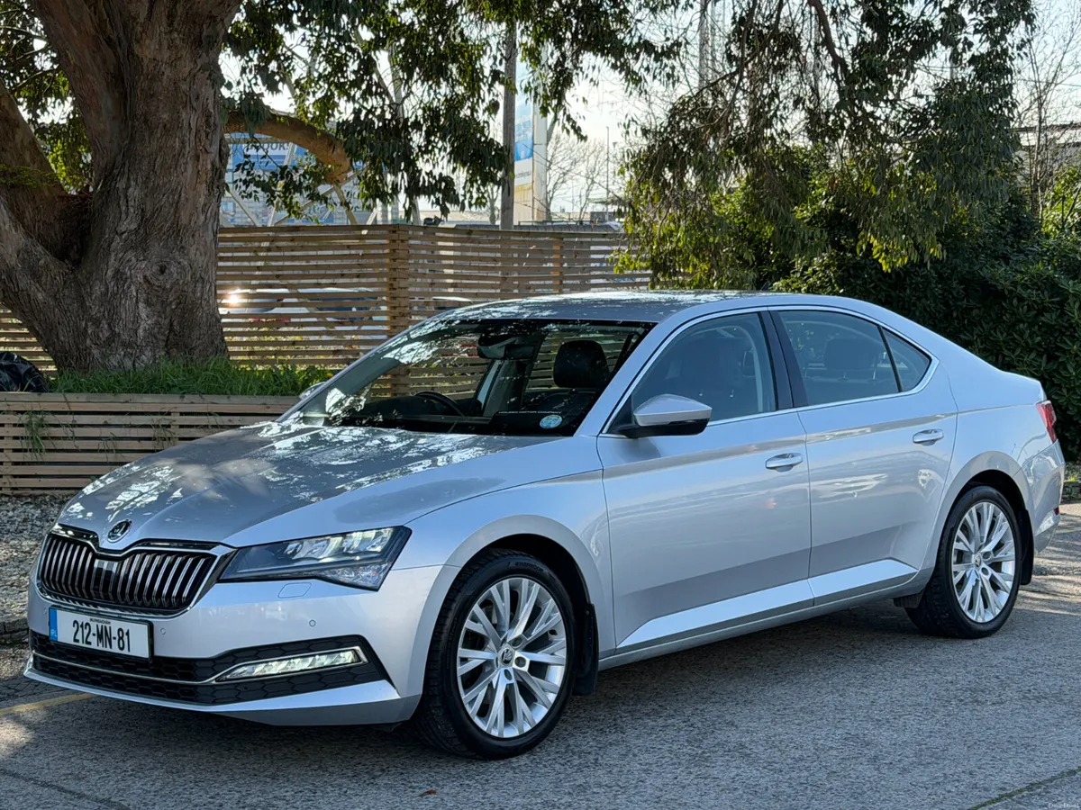 Skoda Superb..BLACK LEATHER INTERIOR..HEATED SEATS - Image 2