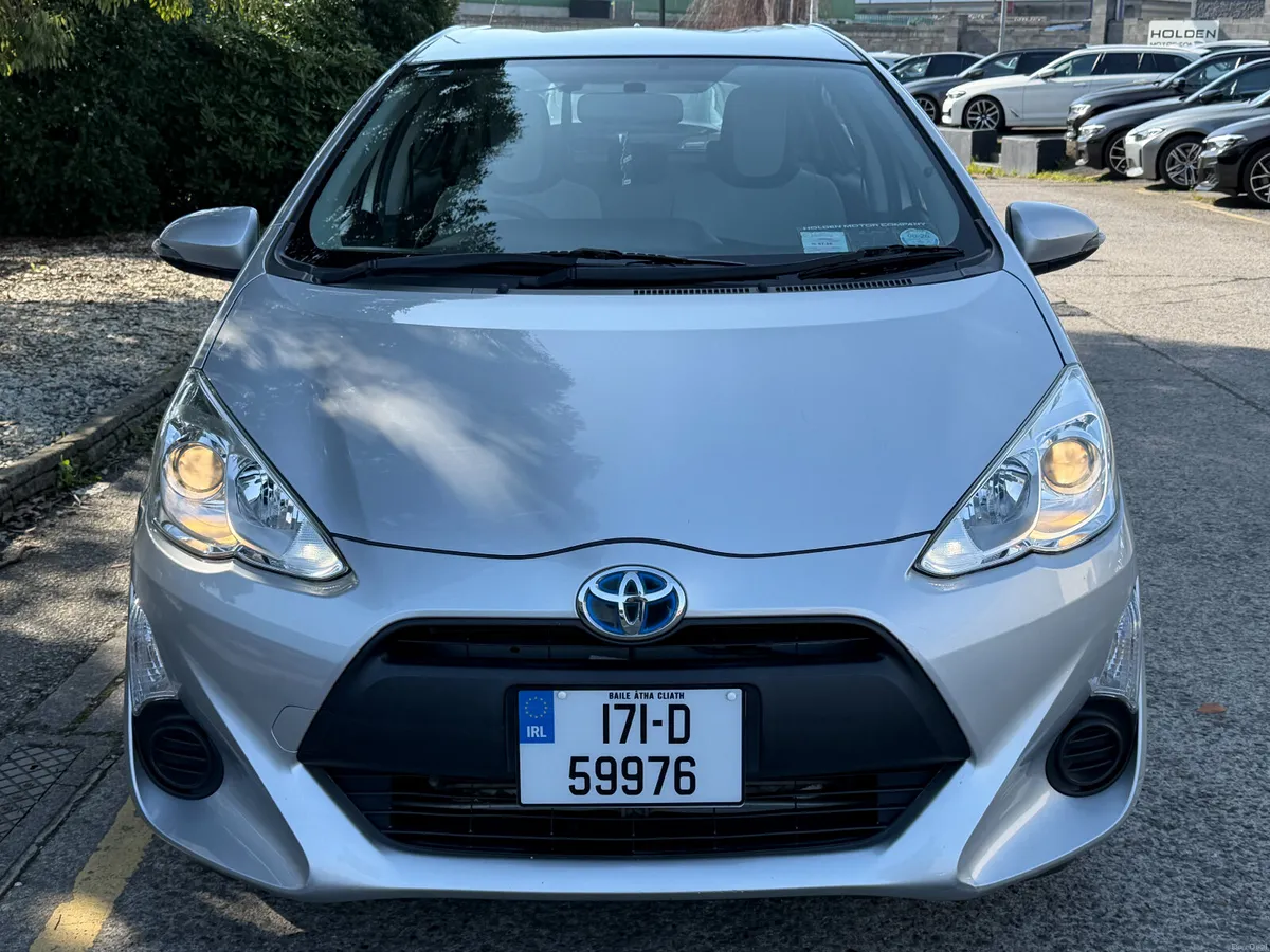 2017 Toyota Aqua.AUTOMATIC.. - Image 4