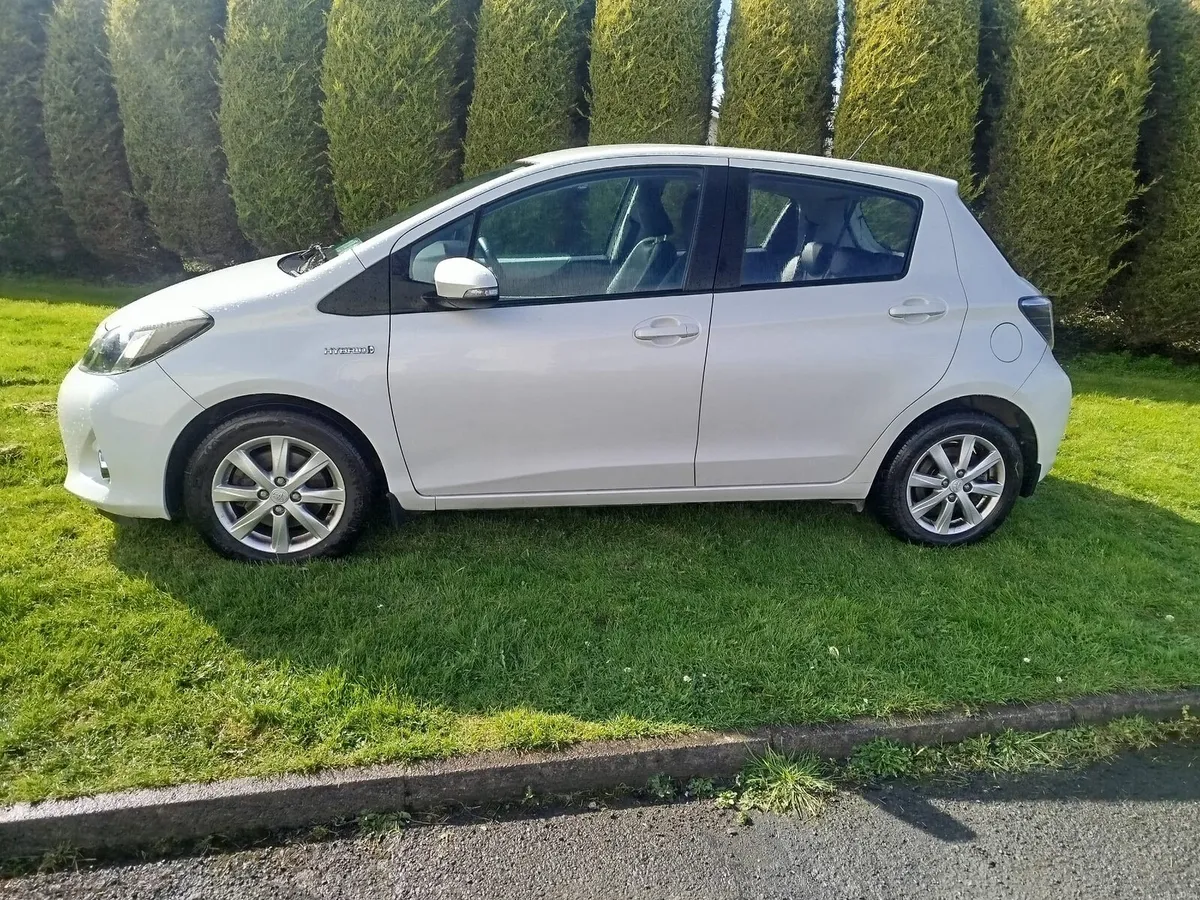 Toyota Yaris Automatic 1.5 Petrol hybrid - Image 2