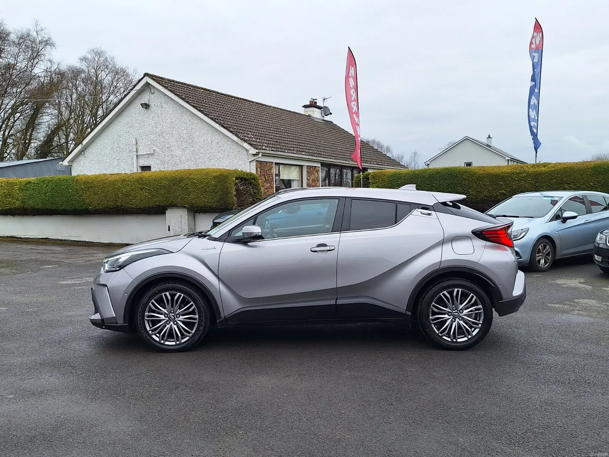 Toyota C-HR SOL 1.8 Hybrid Auto *Top Spec/Heat Sea - Image 4