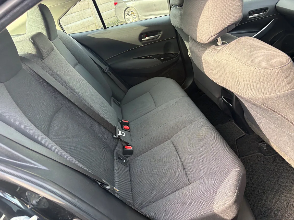 Toyota Corolla HEV - Image 4