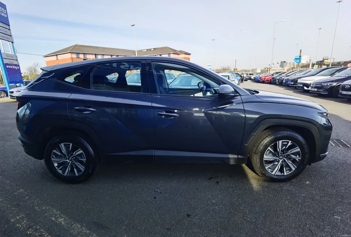 HYUNDAI TUCSON 1.6 COMFORT PLUS AUTOMATIC HEV - Image 4