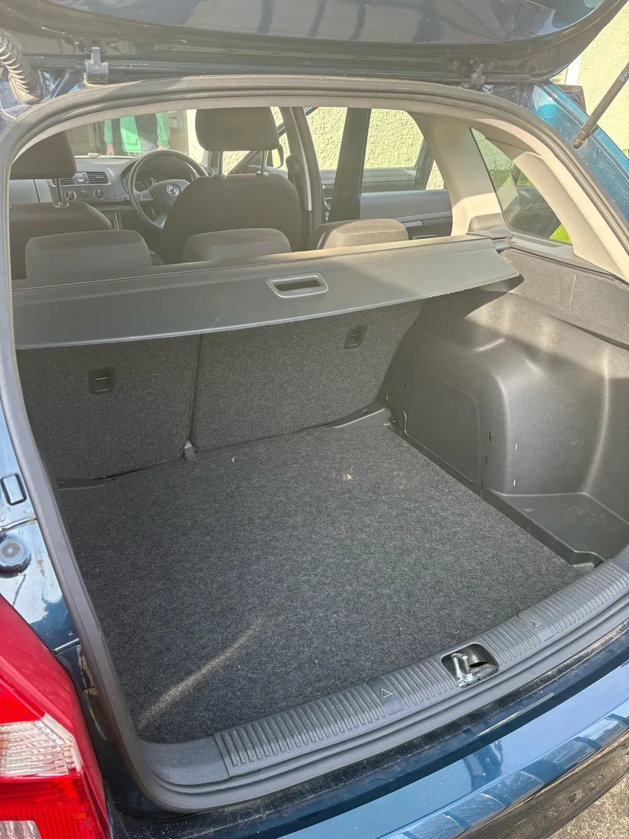 Skoda Fabia TSI 1.2 Petrol EXTRA LOW MILAGE - Image 3