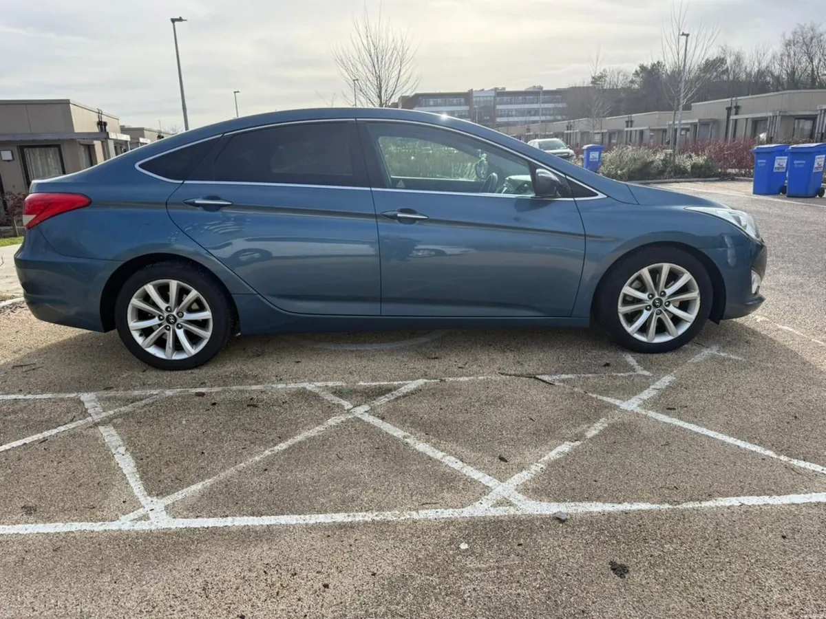 Hyundai i40 2012 - Image 2