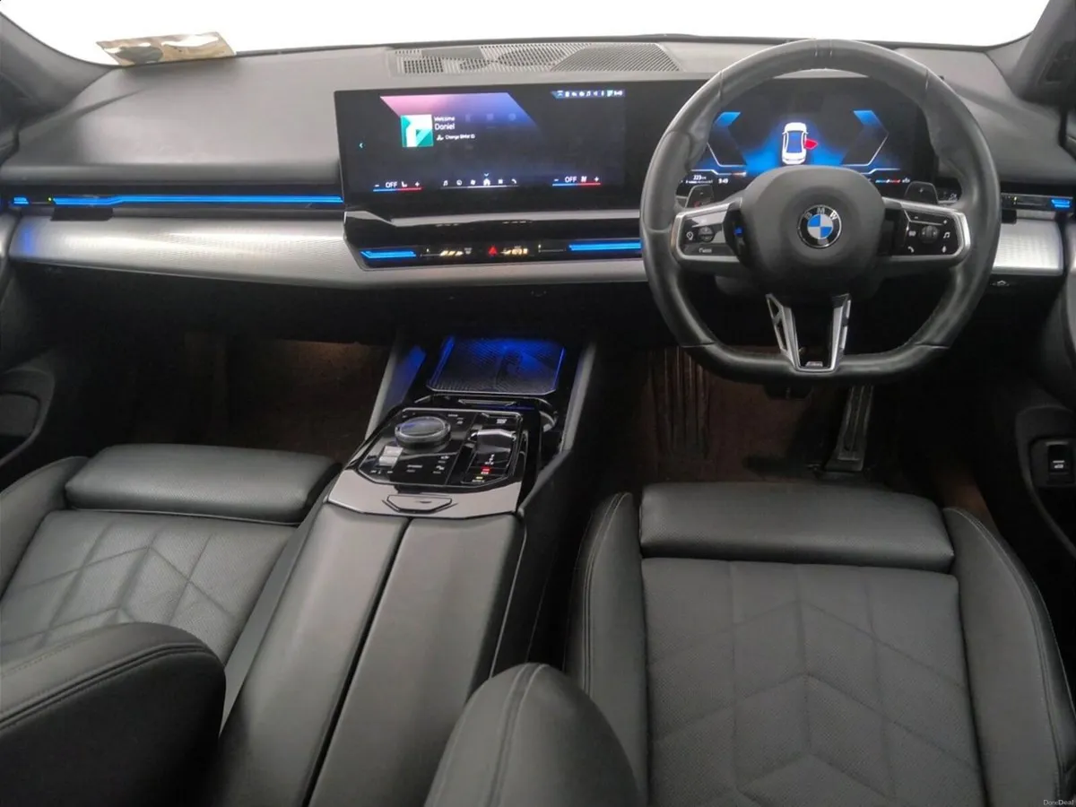 BMW 5-Series 520i M Sport Saloon - Image 4