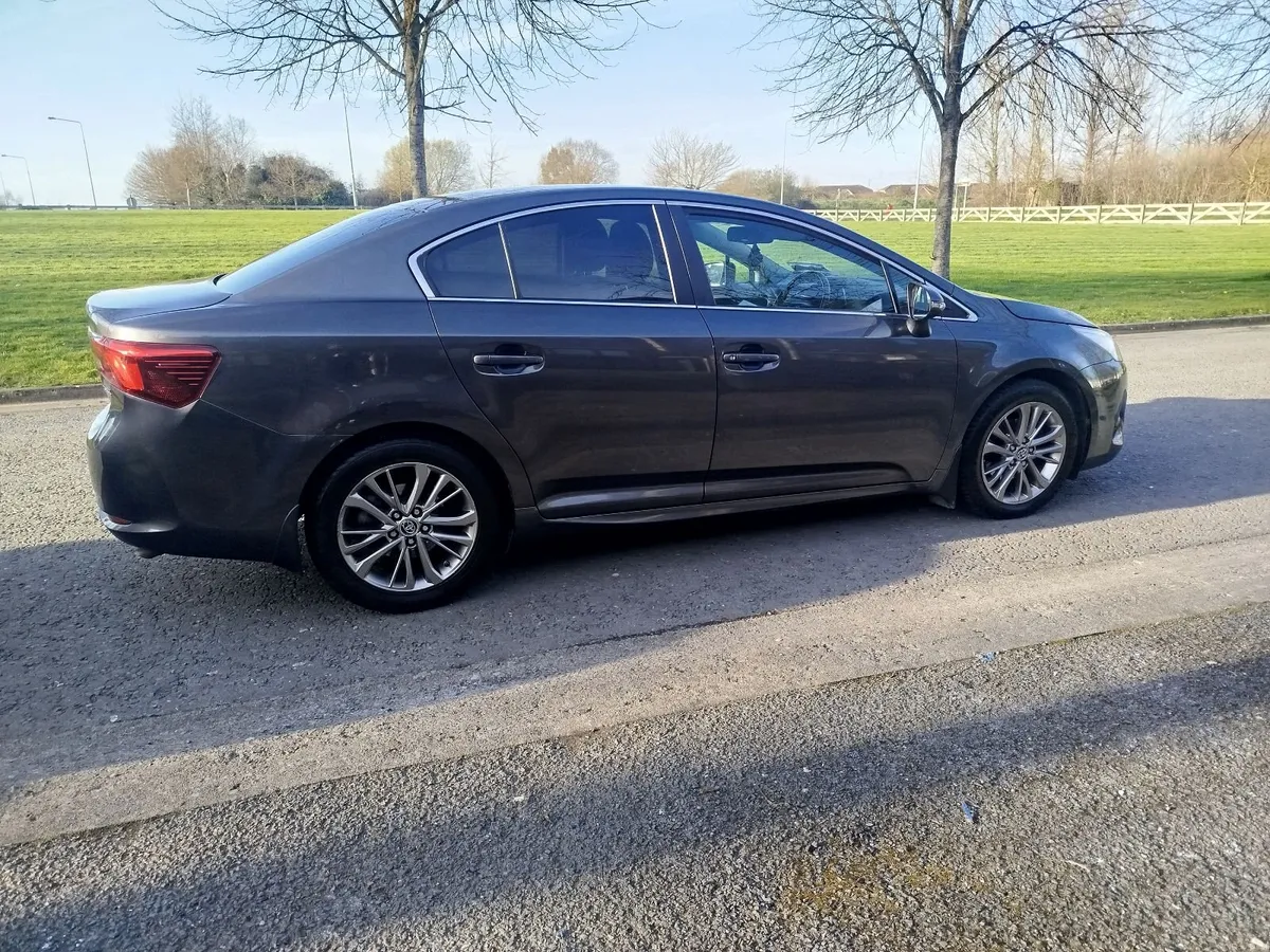 Toyota Avensis 2017 - Image 4