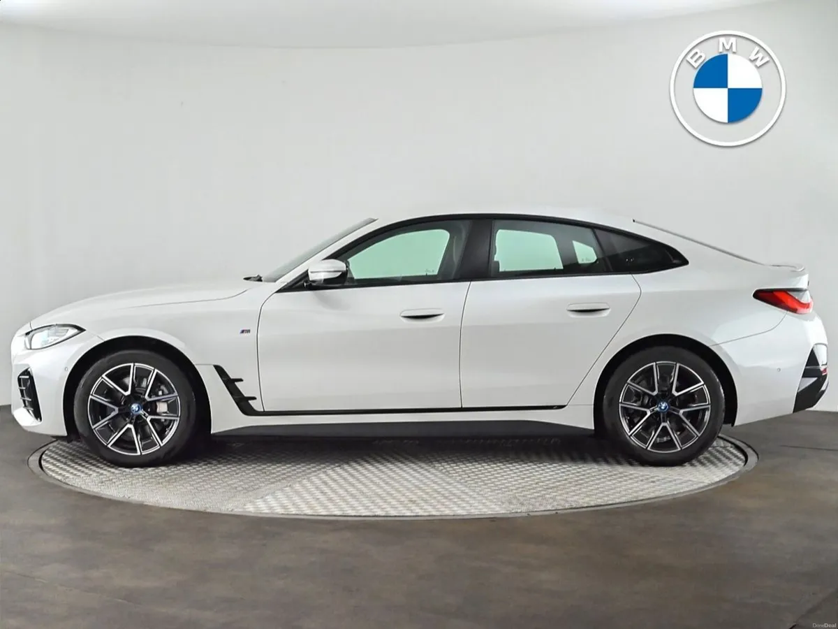 BMW i4 eDrive35 M Sport - Image 4