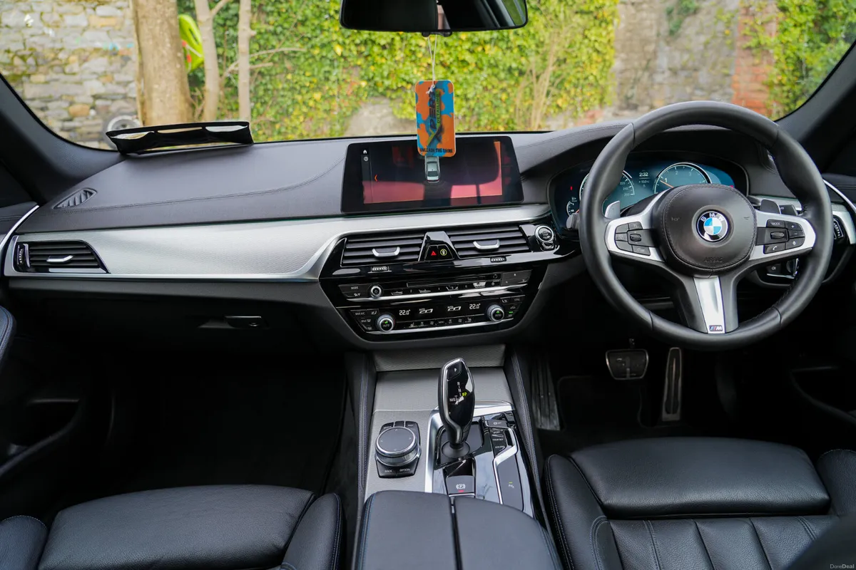 2018 BMW 5-Series M Sport 520D - Image 2