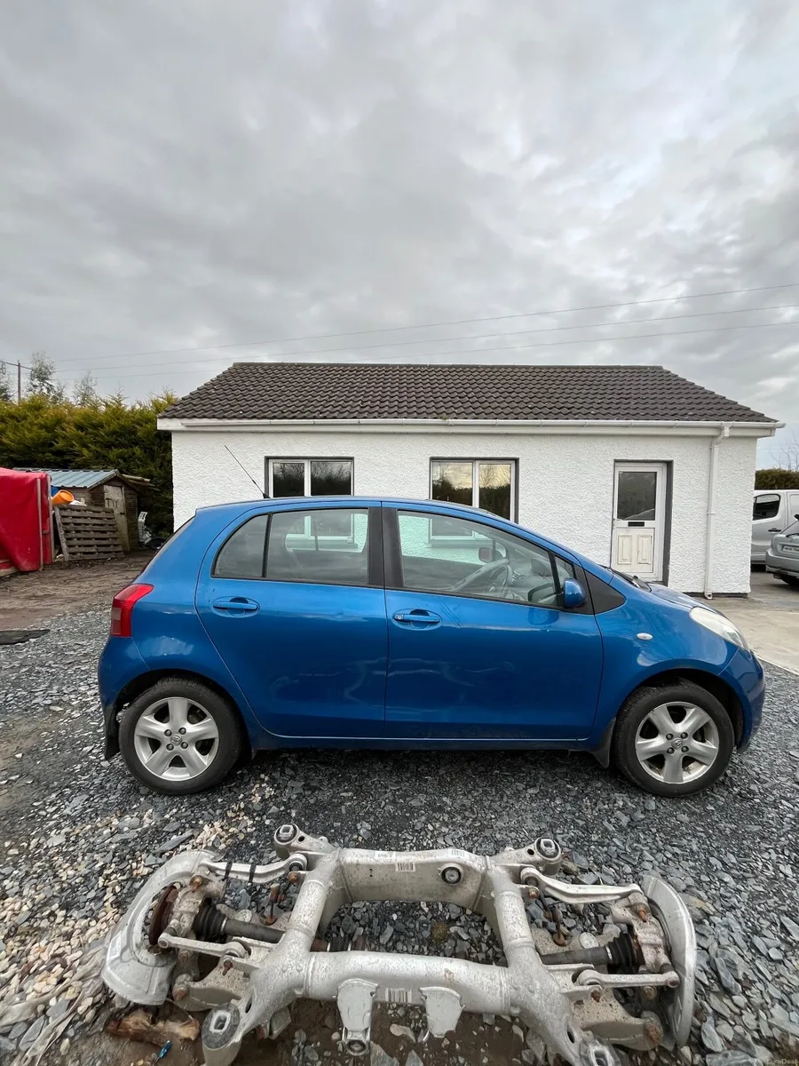 Toyota Yaris 2008 - Image 3