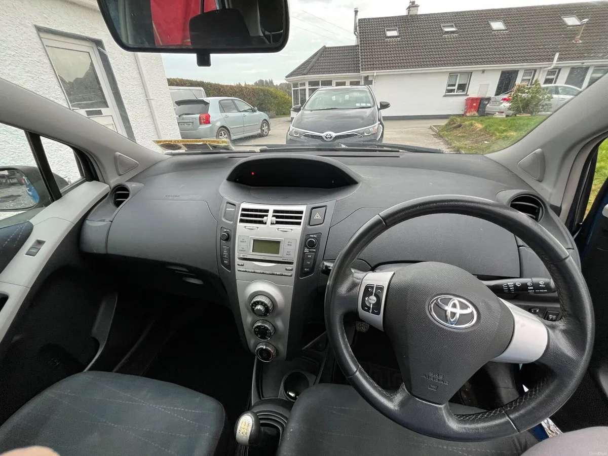 Toyota Yaris 2008 - Image 4