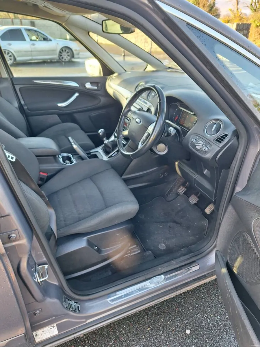 S Max Titanium 7 seater - Image 6