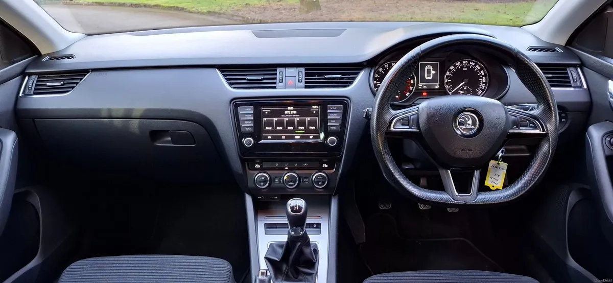 162 Skoda Octavia, COMBI, FSH, NCT to 11/26 - Image 4