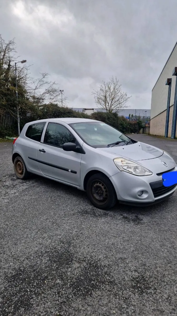 2012 Renault Clio LOW MILAGE - Image 4