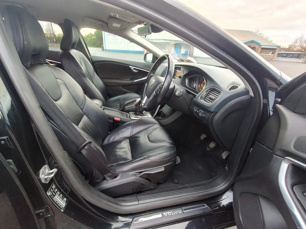 14 Volvo V40 NEW NCT - Image 4