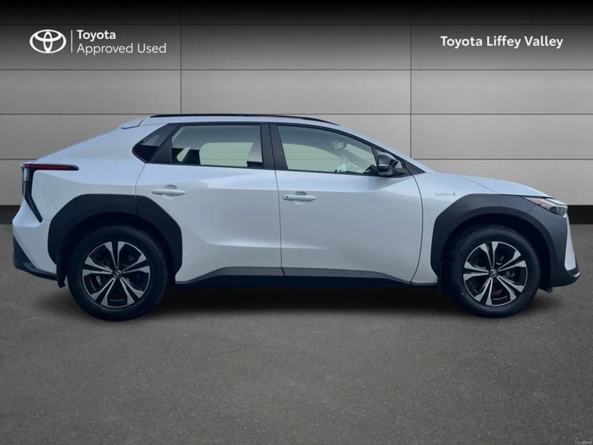 Toyota bZ4X BZ4X EV FWD - Image 3