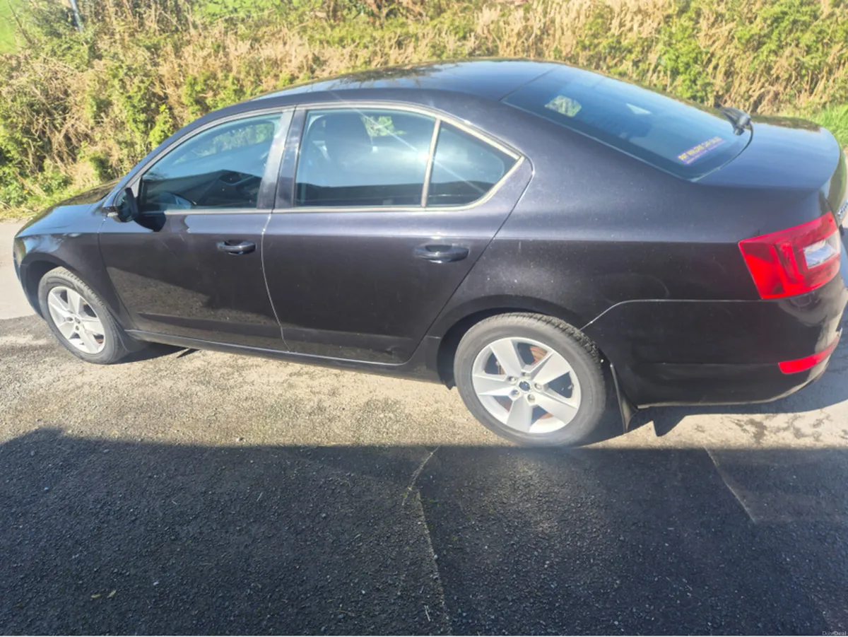 Skoda Octavia AMBITION 1.6 TDI 110HP 4DR - Image 3