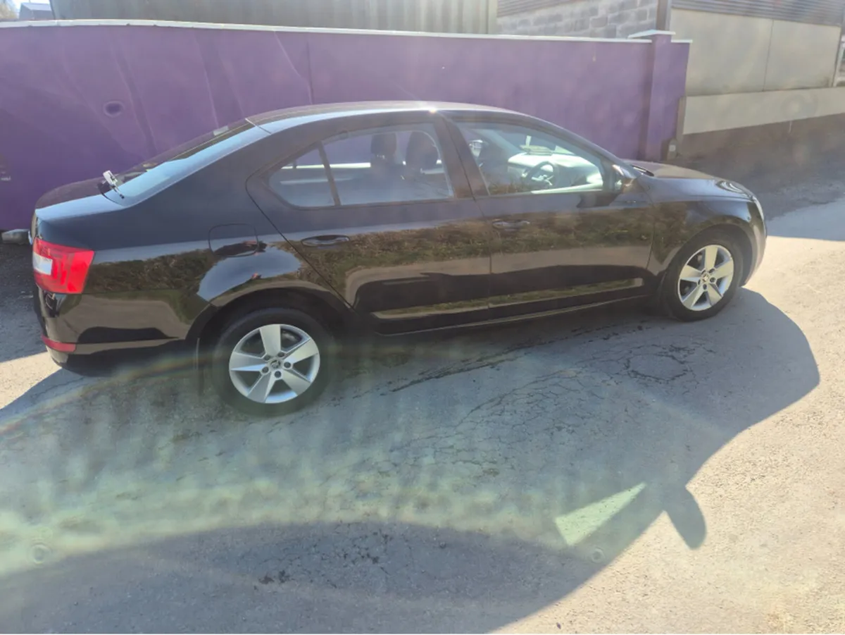 Skoda Octavia AMBITION 1.6 TDI 110HP 4DR - Image 2