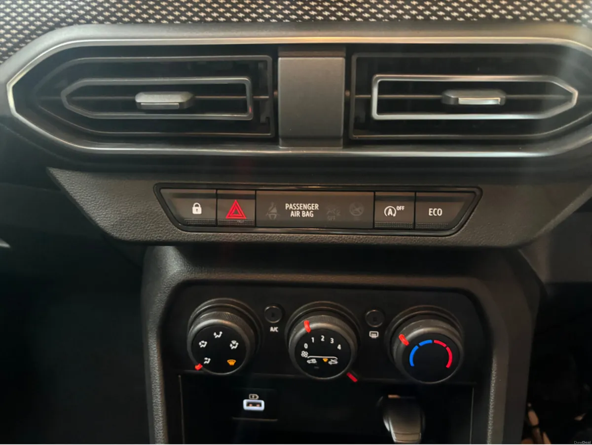 Dacia Sandero COMFORT TCE 90 CVT MY2 MY21.5 5DR - Image 1