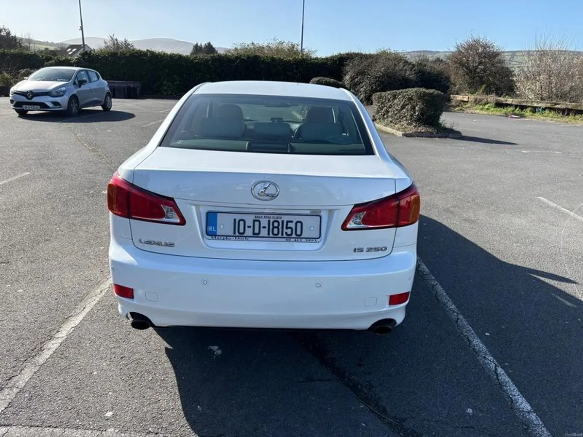 2010 Lexus Is - Image 3