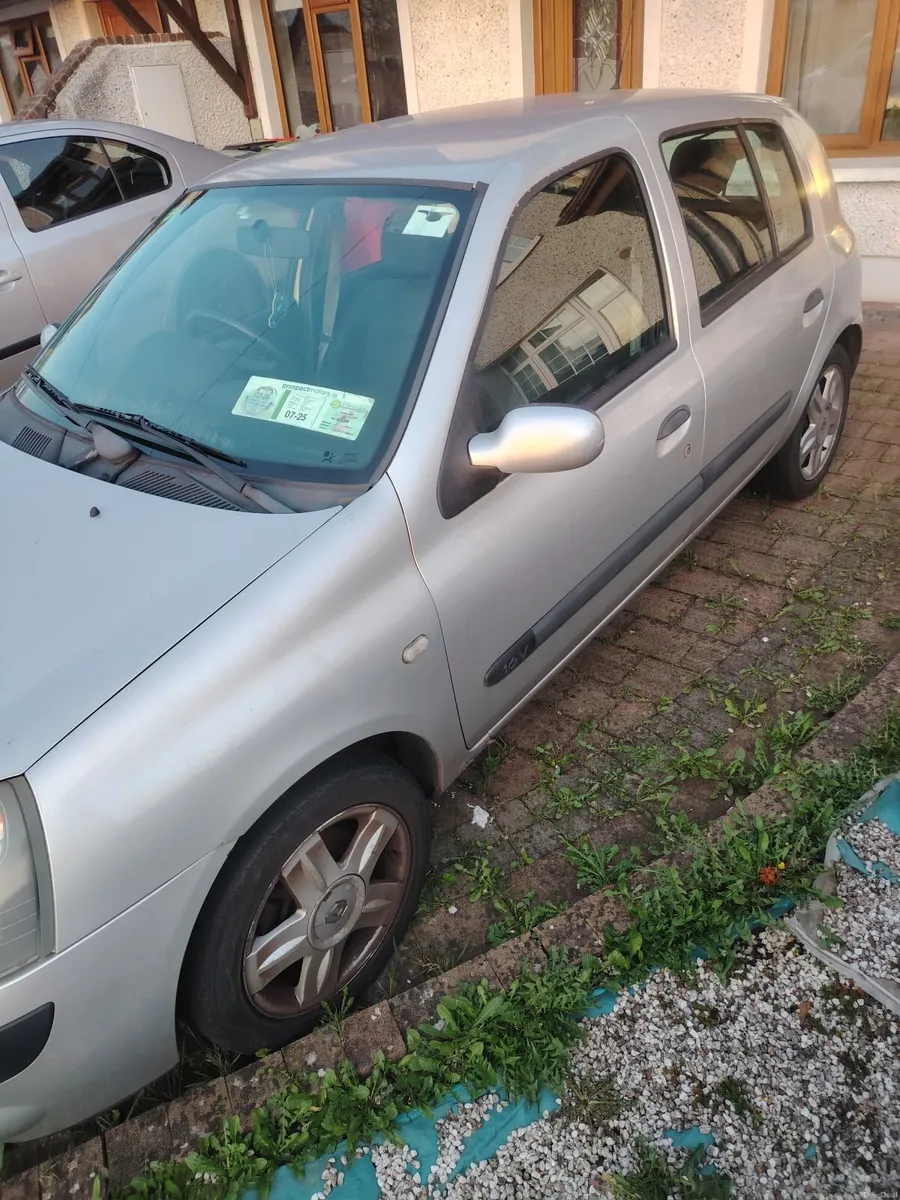 Renault Clio 2005 - Image 1
