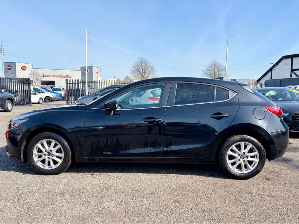 Mazda Mazda3 1.5 D EXECUTIVE SE - Image 3