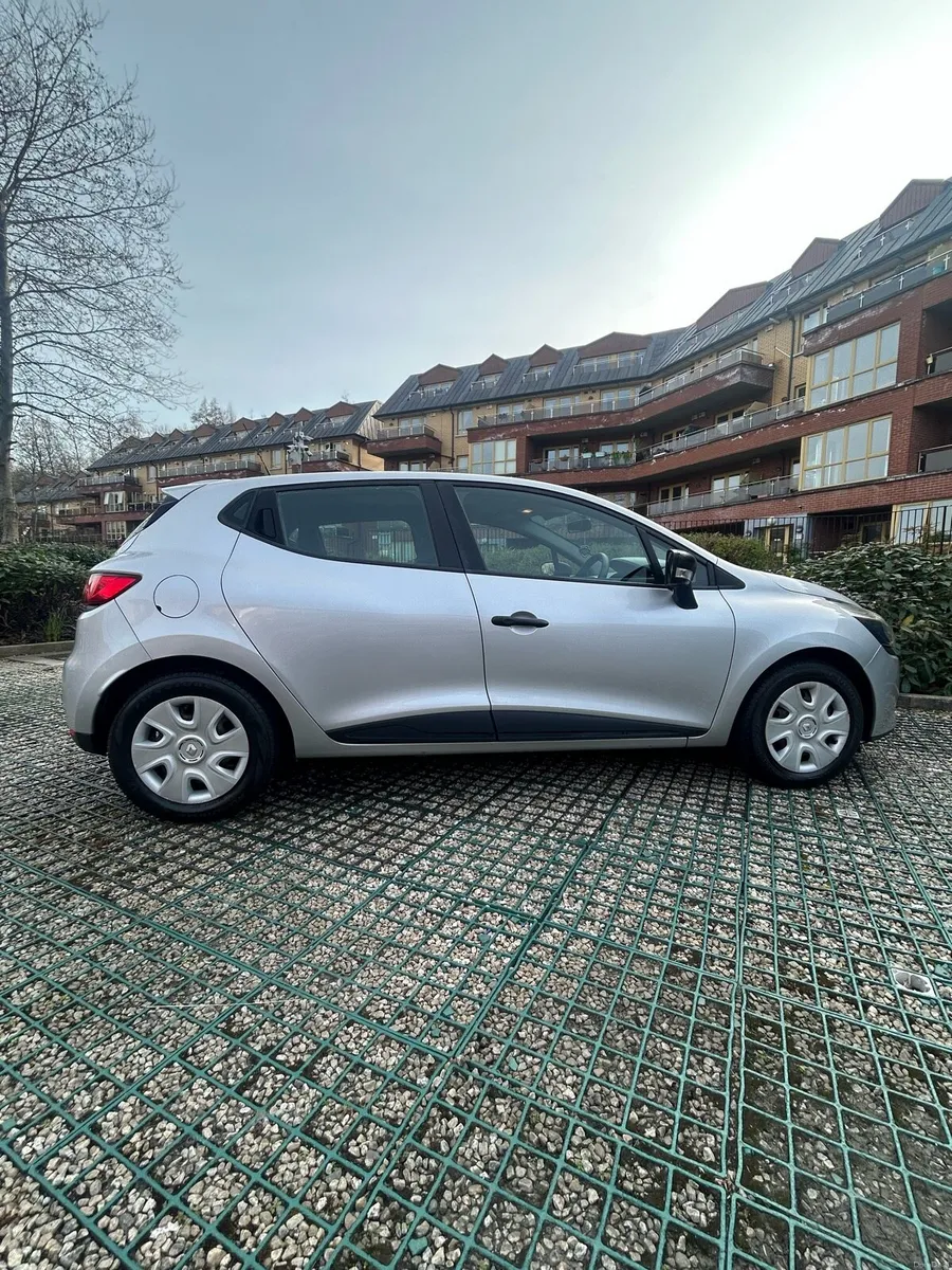 2015 Renault Clio 1.2 petrol 78,000 kmm - Image 2