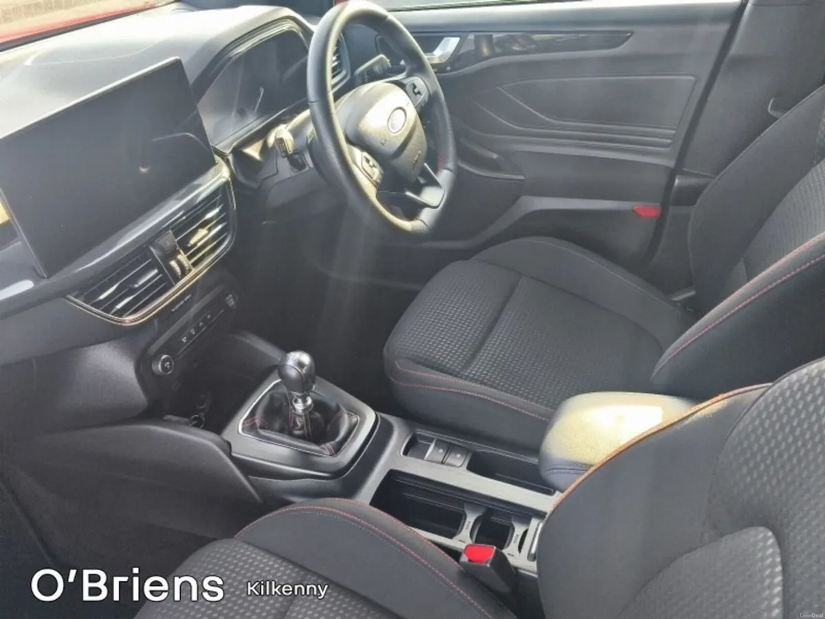 Ford Focus ST LINE 1.0T 125 BHP 5DR *1 OWNER - PRI - Image 4