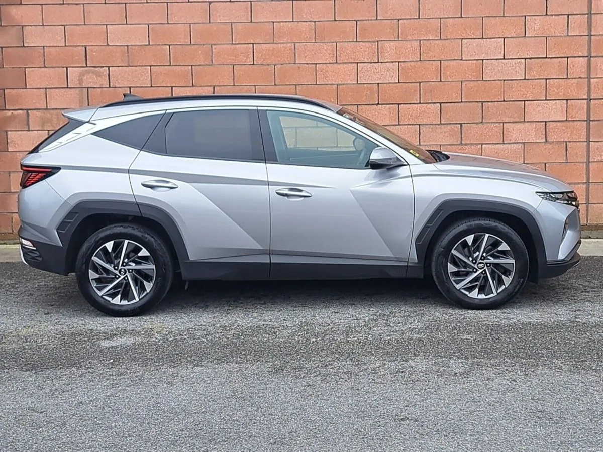 Hyundai Tucson Executive Plus Model 1.6 Diesel wit - Image 4