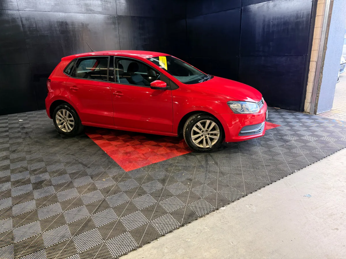 Volkswagen Polo 2016 (low mileage ) - Image 3