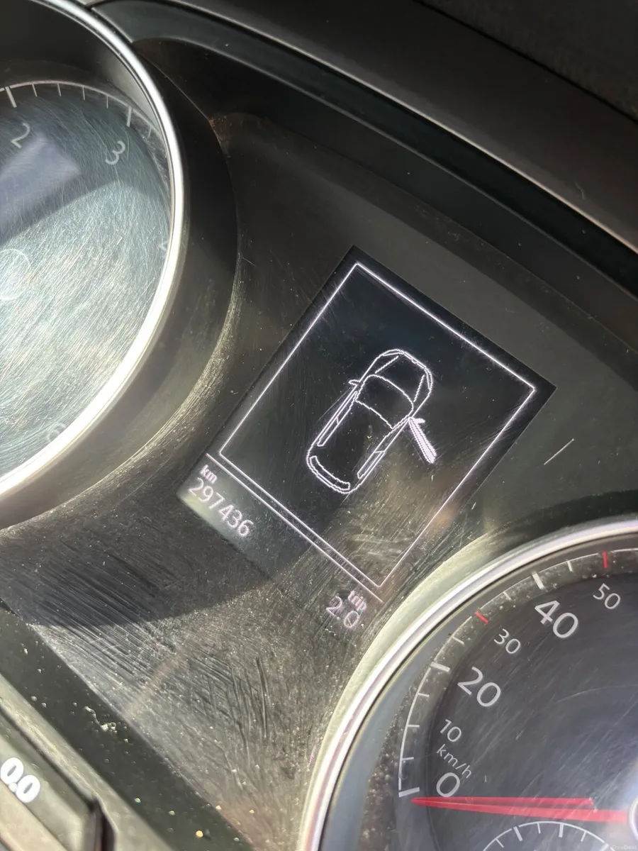 Volkswagen Golf 2014 - Image 2