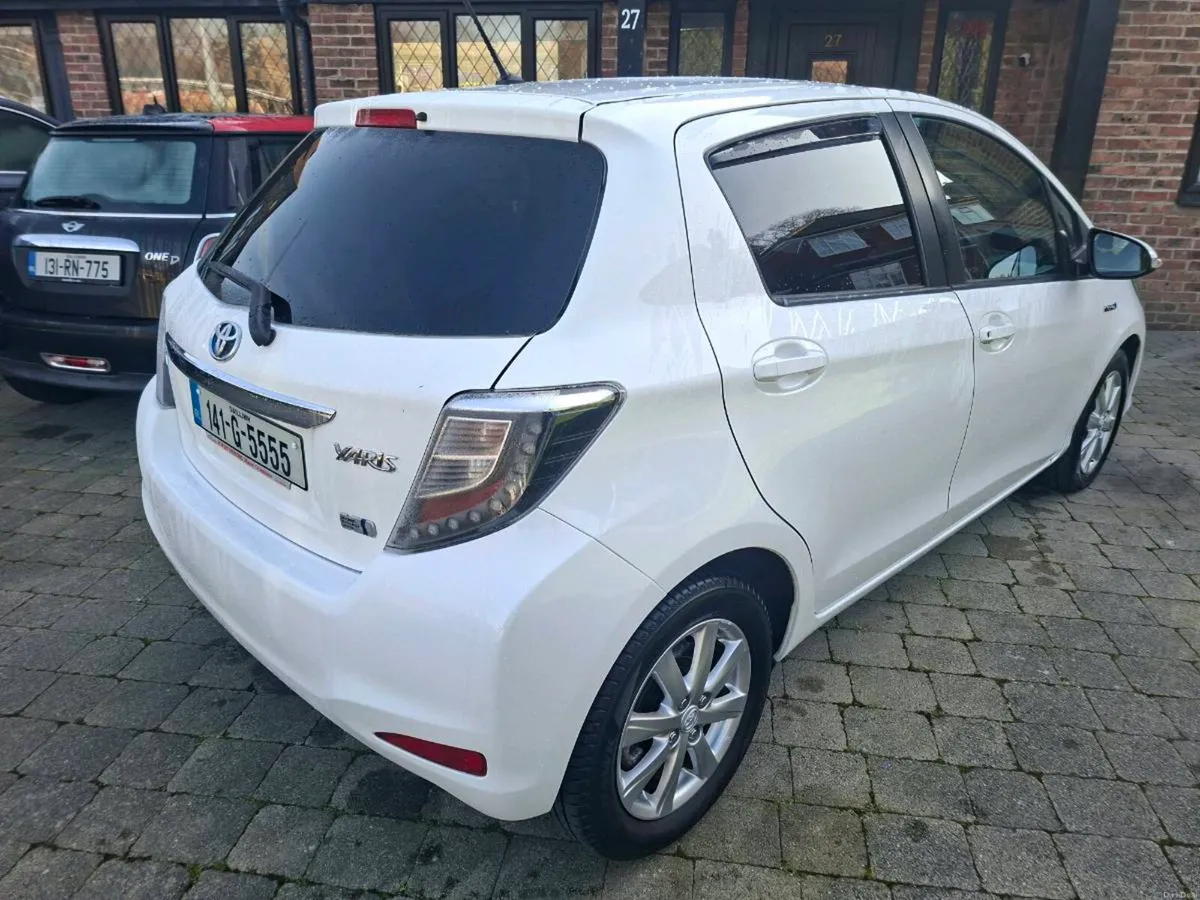 TOYOTA YARIS HYBRID 1.5 AUTOMATIC 2014 STUNNING CO - Image 3