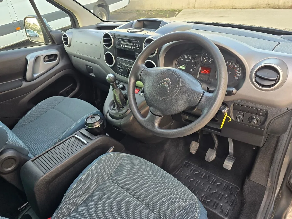 Citroen Berlingo Wheelchair Accessible Vehicle - Image 2